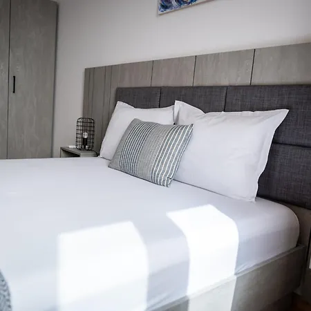 Queen's Palace * Balcsik