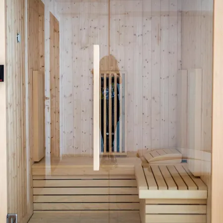 Queen's Palace Apartman *