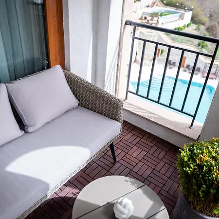 Queen's Palace * Balcsik