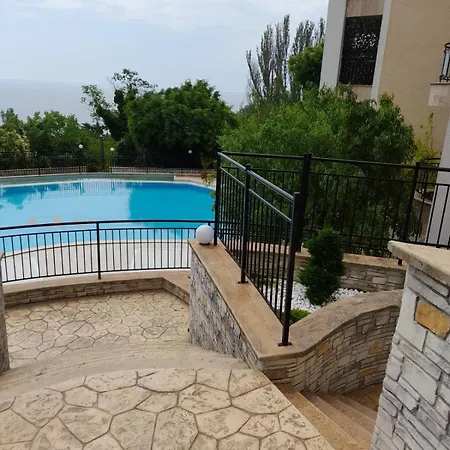 Queen's Palace Apartament Balcic