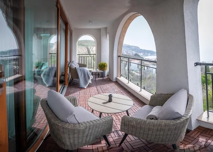 Appartement Queen's Palace Baltsjik