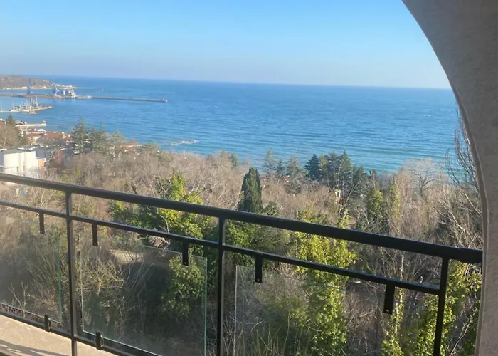 Queen's Palace * Baltsjik